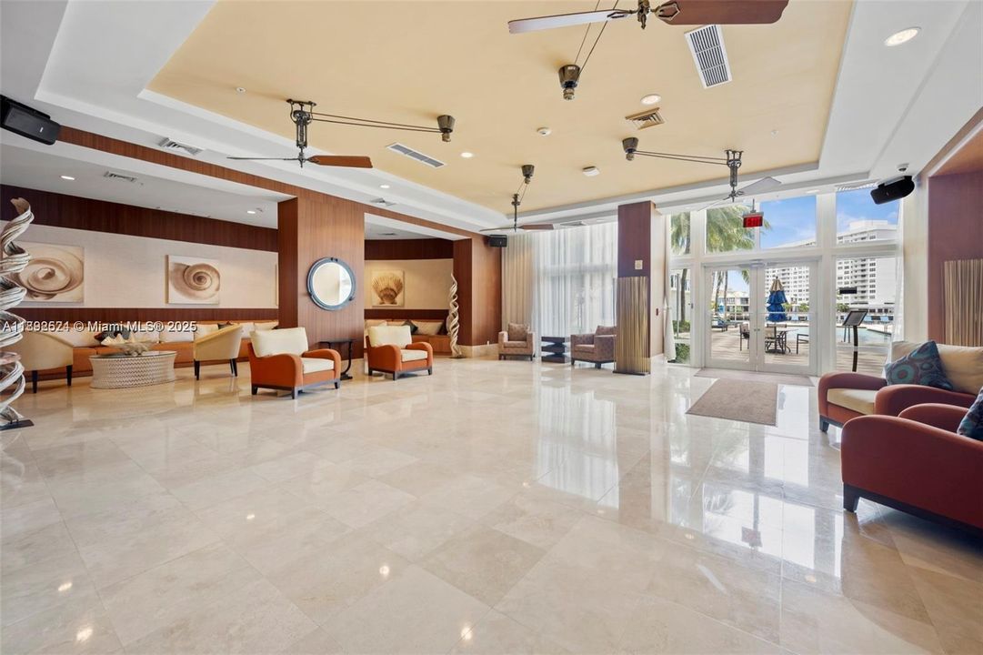 Activo con contrato: $650,000 (2 camas, 2 baños, 1802 Pies cuadrados)