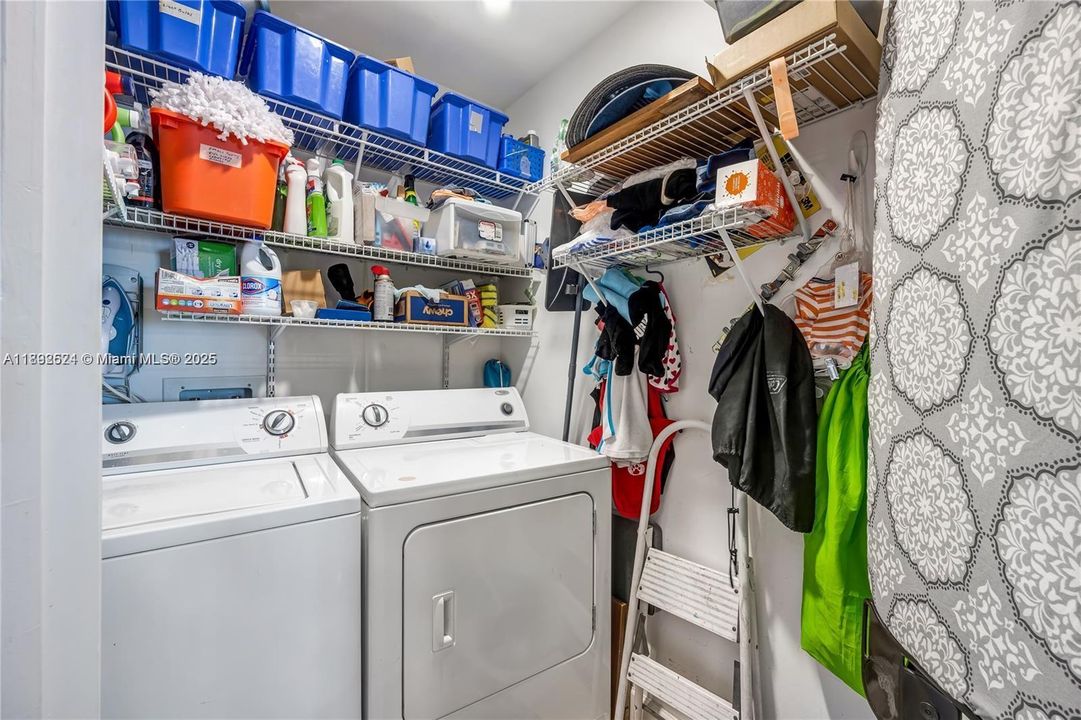 Activo con contrato: $650,000 (2 camas, 2 baños, 1802 Pies cuadrados)