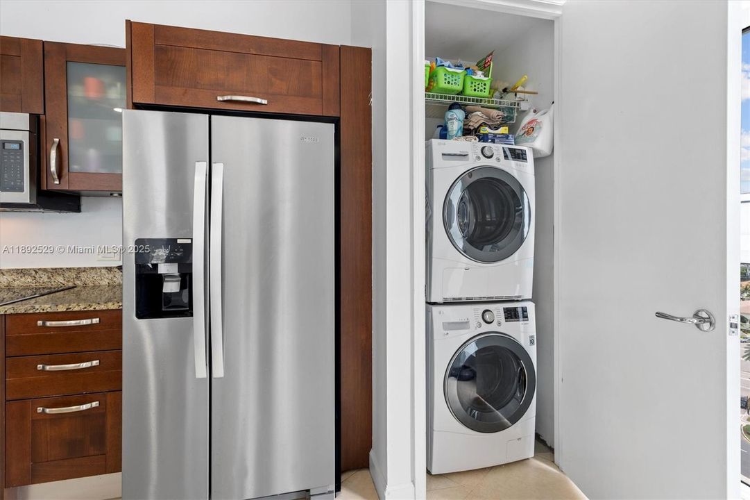 For Sale: $660,000 (2 beds, 2 baths, 1312 Square Feet)