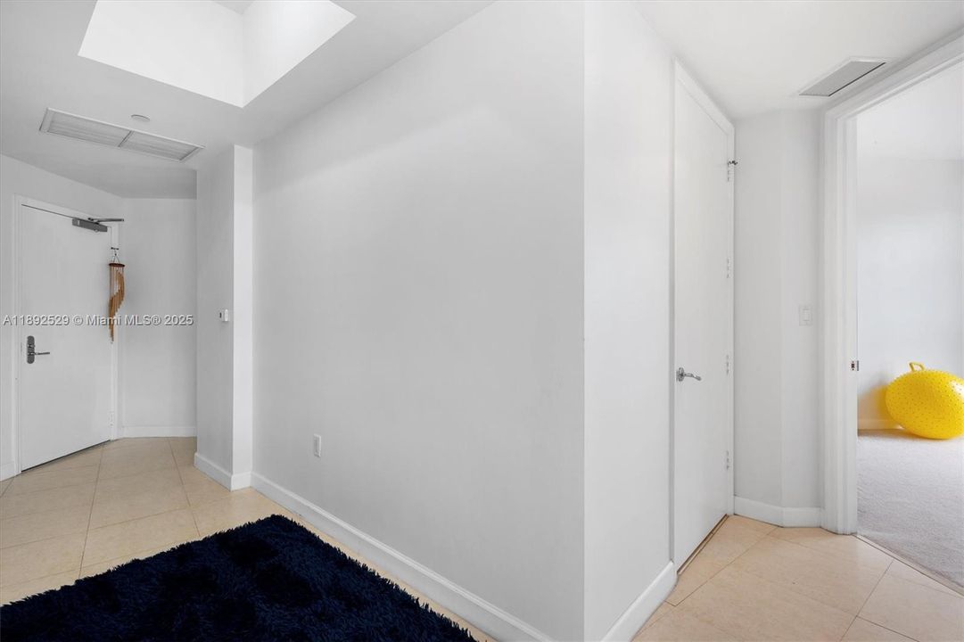 For Sale: $660,000 (2 beds, 2 baths, 1312 Square Feet)