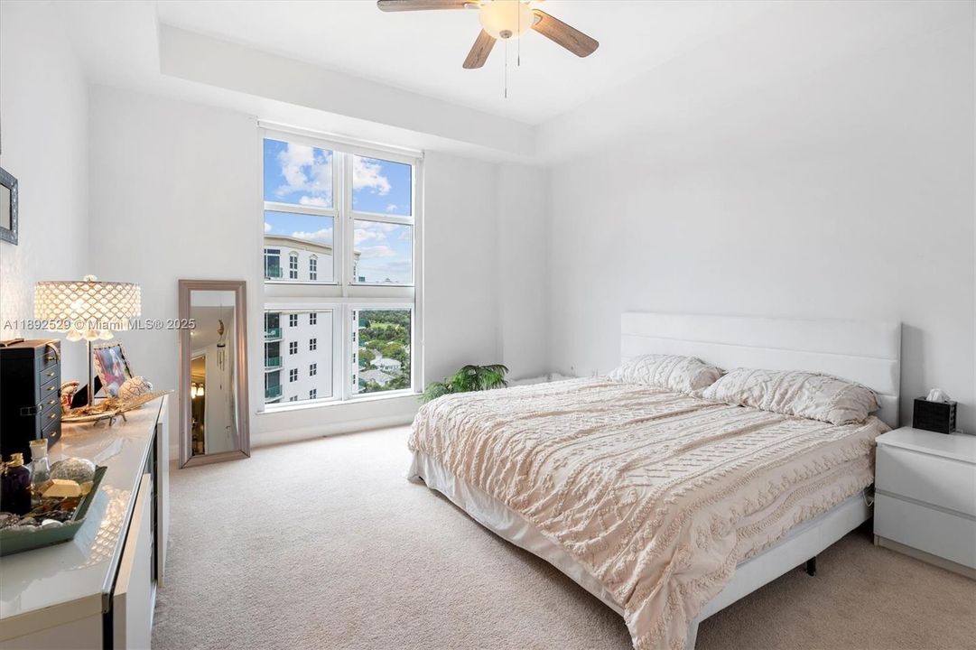 For Sale: $660,000 (2 beds, 2 baths, 1312 Square Feet)