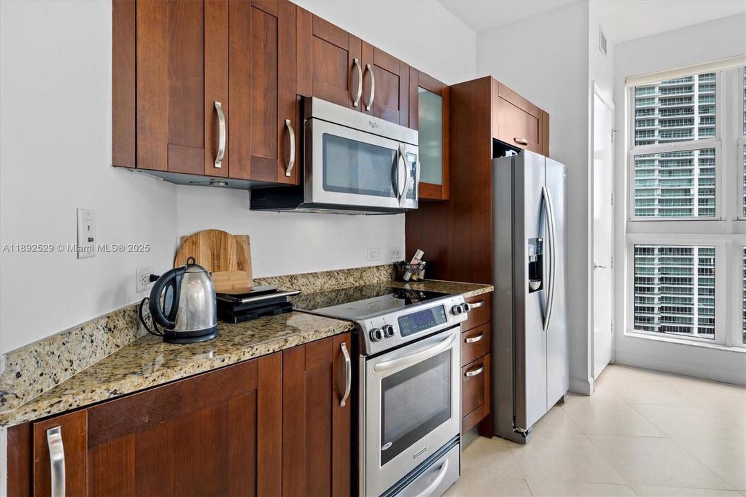 For Sale: $660,000 (2 beds, 2 baths, 1312 Square Feet)