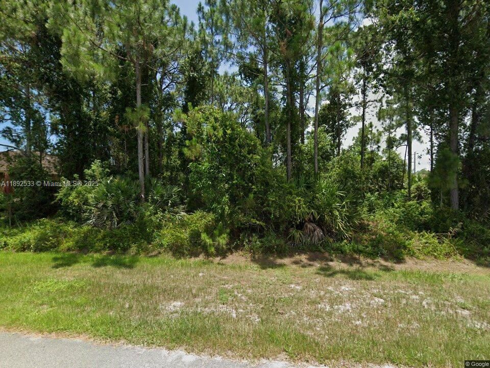 待售: $170,000 (0.29 acres)