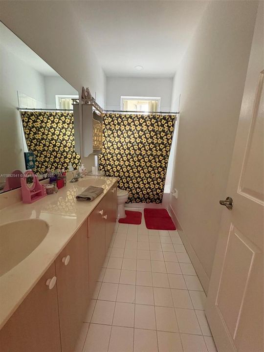 For Sale: $1,390,000 (6 beds, 4 baths, 3608 Square Feet)