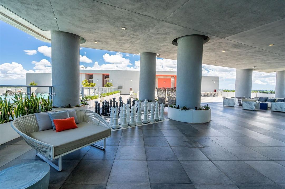 На продажу: $595,000 (3 спален, 3 ванн, 1262 Квадратных фут)