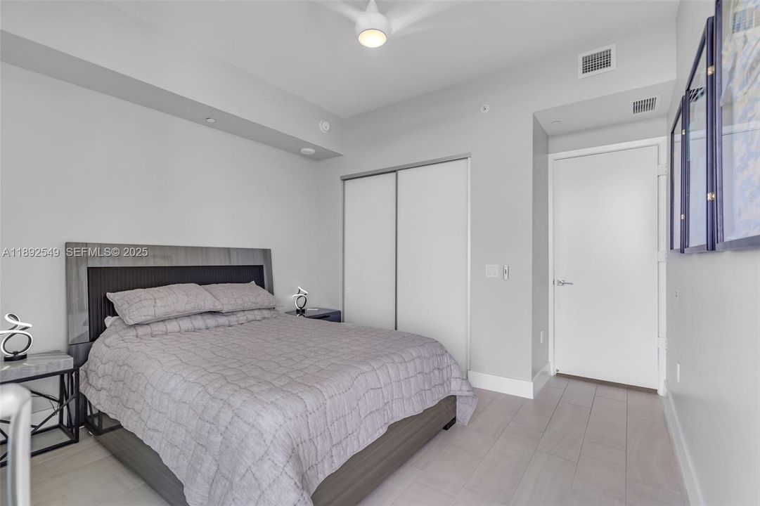 На продажу: $595,000 (3 спален, 3 ванн, 1262 Квадратных фут)