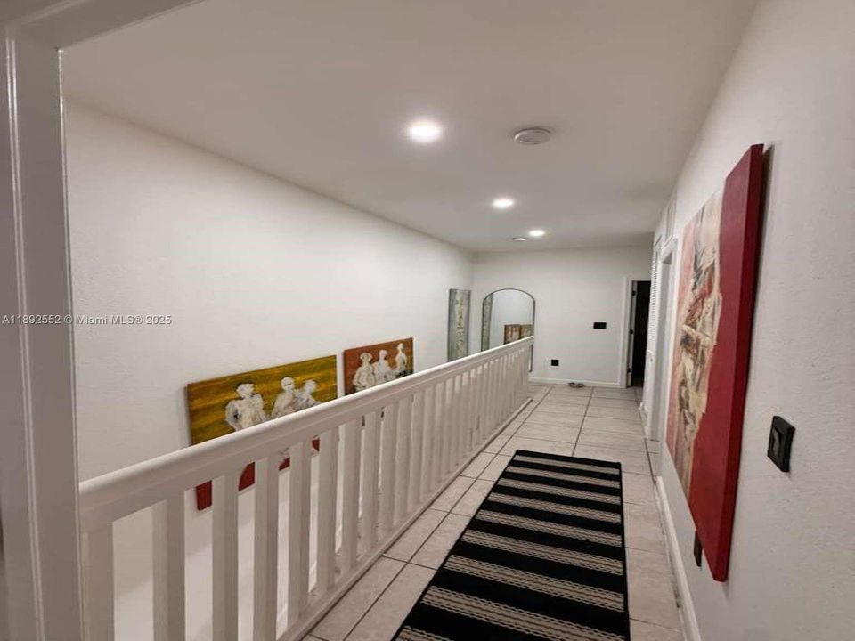 Active With Contract: $325,000 (3 beds, 2 baths, 1169 Square Feet)