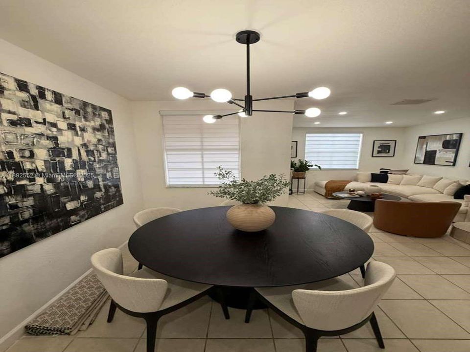 Active With Contract: $325,000 (3 beds, 2 baths, 1169 Square Feet)