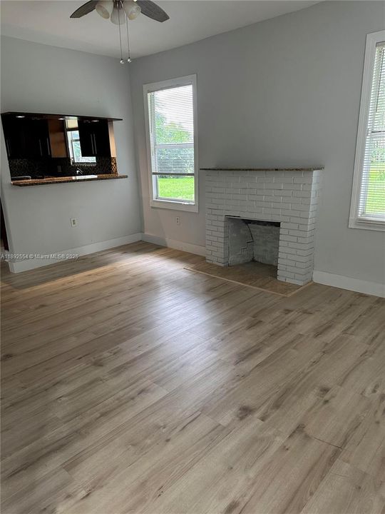 Recently Rented: $2,850 (3 beds, 2 baths, 1118 Square Feet)