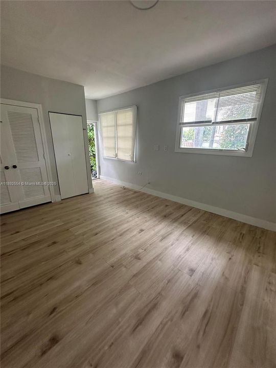 Recently Rented: $2,850 (3 beds, 2 baths, 1118 Square Feet)