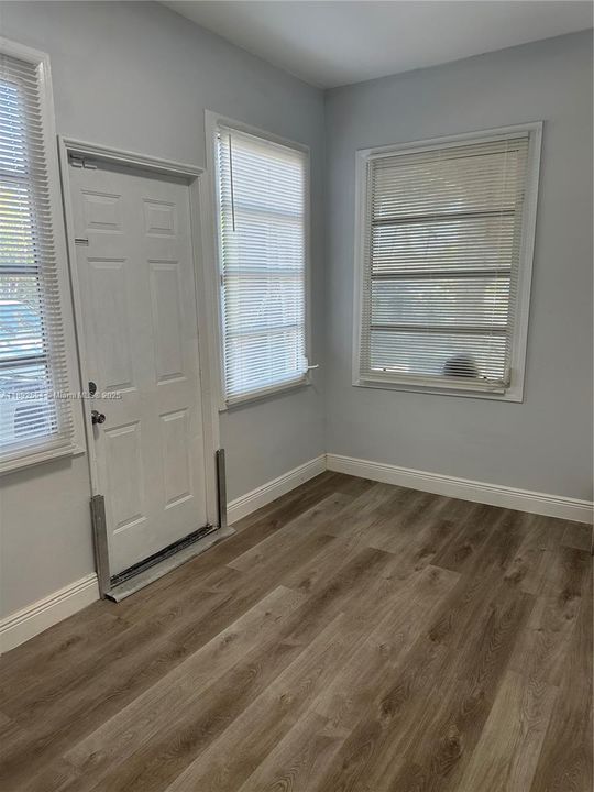 Recently Rented: $2,850 (3 beds, 2 baths, 1118 Square Feet)