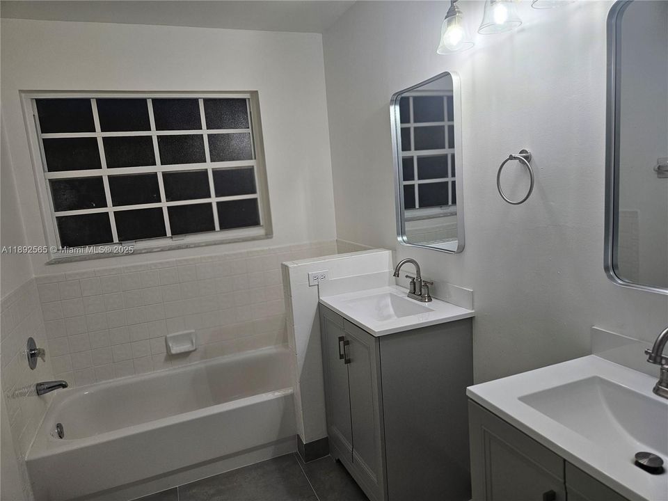 For Sale: $669,000 (3 beds, 2 baths, 1580 Square Feet)