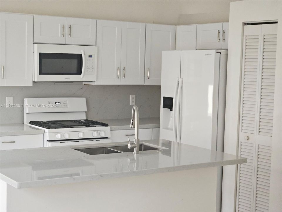 For Sale: $669,000 (3 beds, 2 baths, 1580 Square Feet)