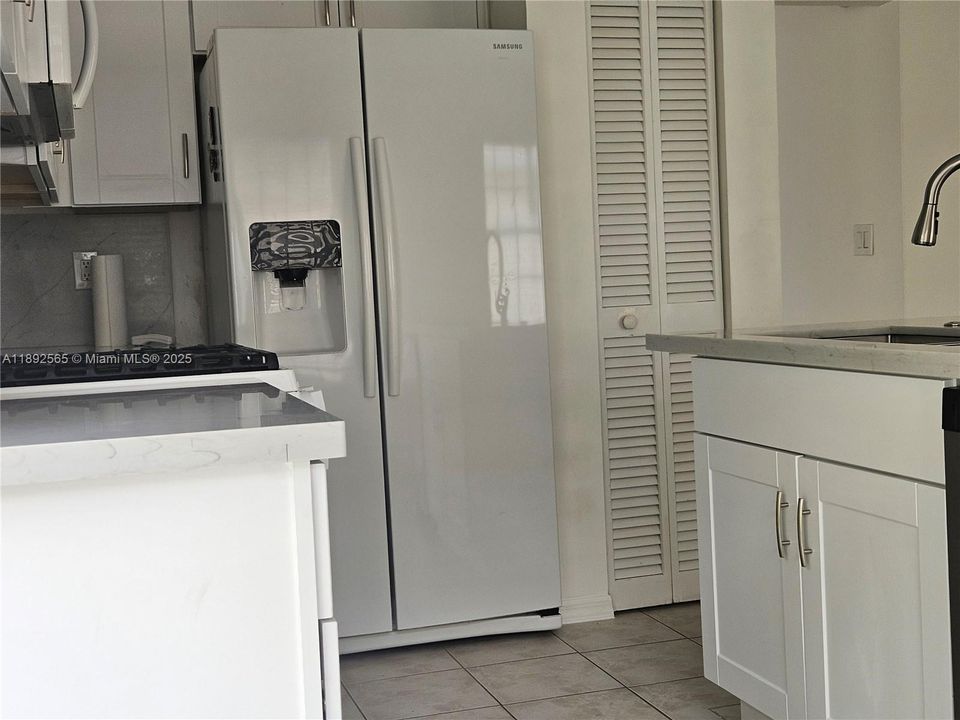 For Sale: $669,000 (3 beds, 2 baths, 1580 Square Feet)