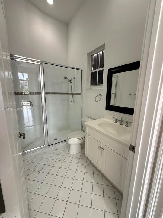 For Rent: $14,300 (5 beds, 5 baths, 4478 Square Feet)