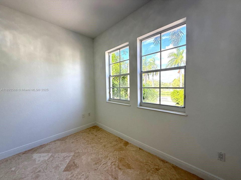 For Rent: $14,300 (5 beds, 5 baths, 4478 Square Feet)