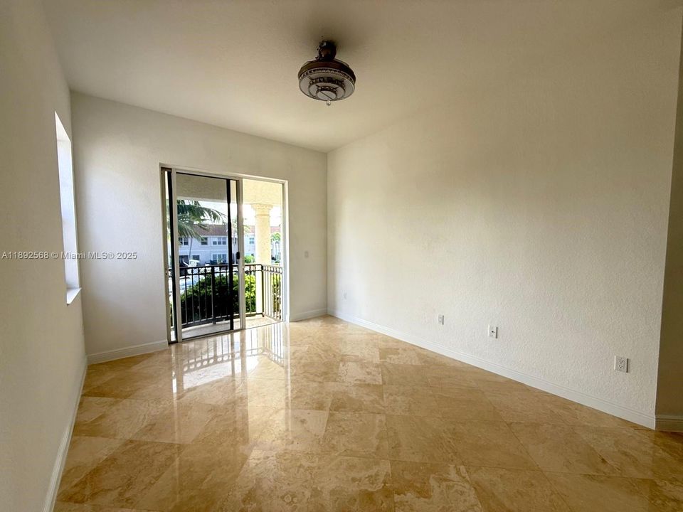 For Rent: $14,300 (5 beds, 5 baths, 4478 Square Feet)