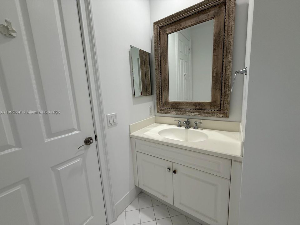 For Rent: $14,300 (5 beds, 5 baths, 4478 Square Feet)