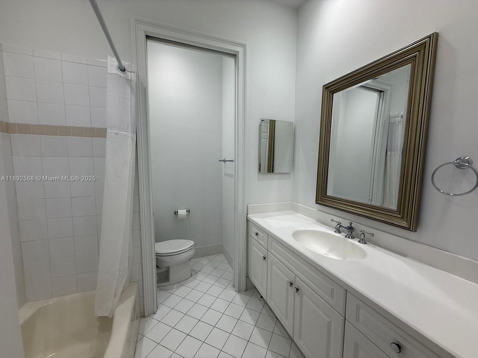 For Rent: $14,300 (5 beds, 5 baths, 4478 Square Feet)