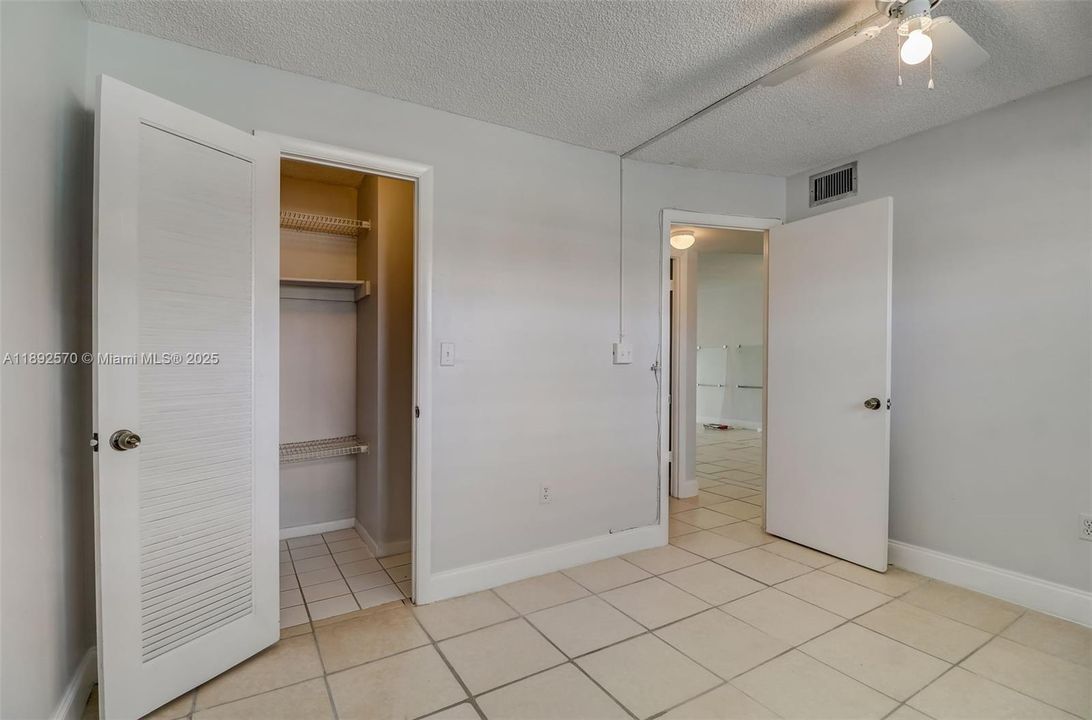 For Sale: $139,900 (2 beds, 2 baths, 850 Square Feet)