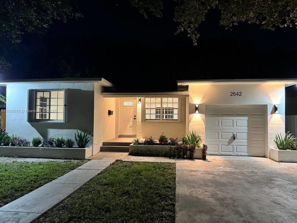 Vendido Recientemente: $489,000 (2 camas, 1 baños, 1081 Pies cuadrados)