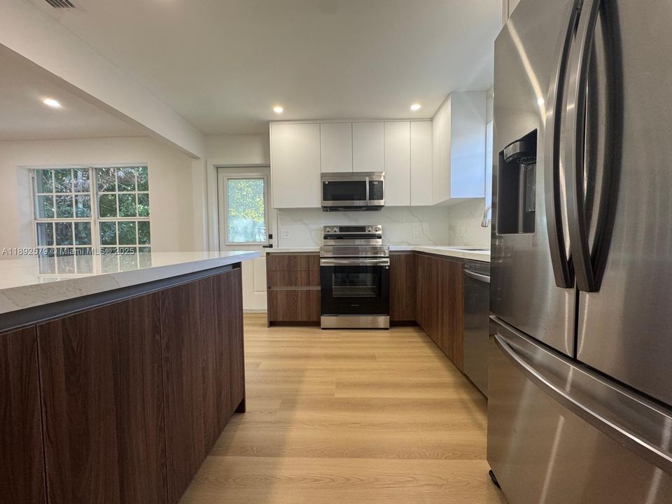 Vendido Recientemente: $489,000 (2 camas, 1 baños, 1081 Pies cuadrados)