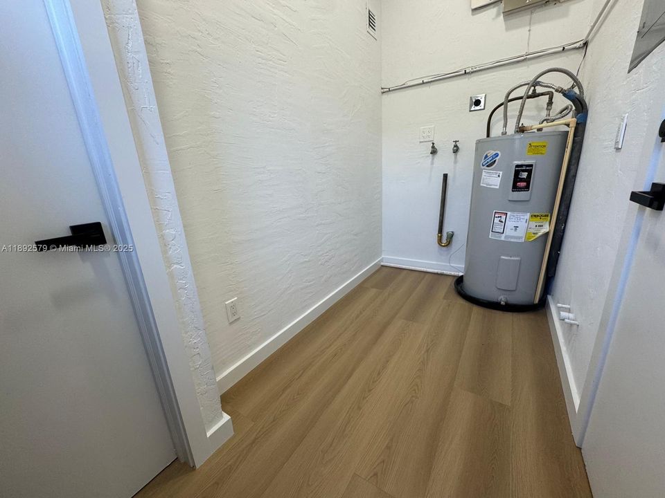 Vendido Recientemente: $489,000 (2 camas, 1 baños, 1081 Pies cuadrados)