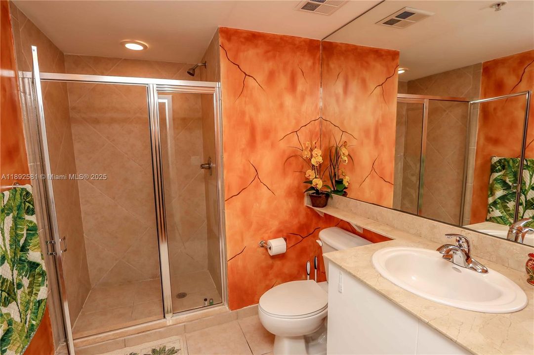 出租: $3,500 (2 贝兹, 2 浴室, 1105 平方英尺)