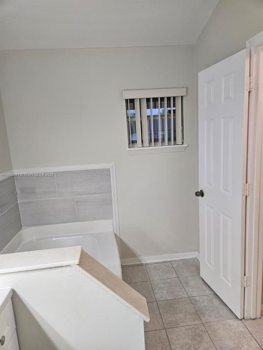 En Venta: $349,900 (4 camas, 2 baños, 0 Pies cuadrados)