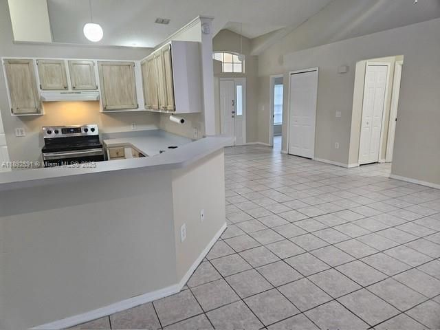 En Venta: $349,900 (4 camas, 2 baños, 0 Pies cuadrados)