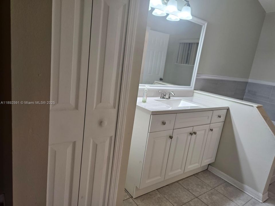 En Venta: $349,900 (4 camas, 2 baños, 0 Pies cuadrados)