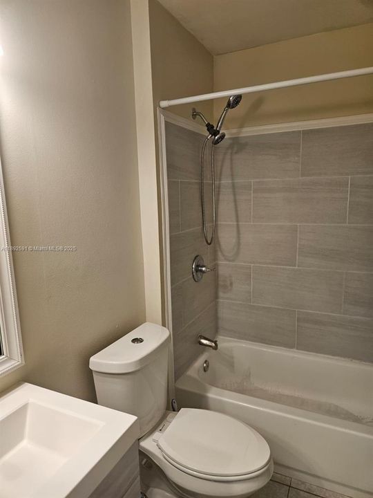 En Venta: $349,900 (4 camas, 2 baños, 0 Pies cuadrados)