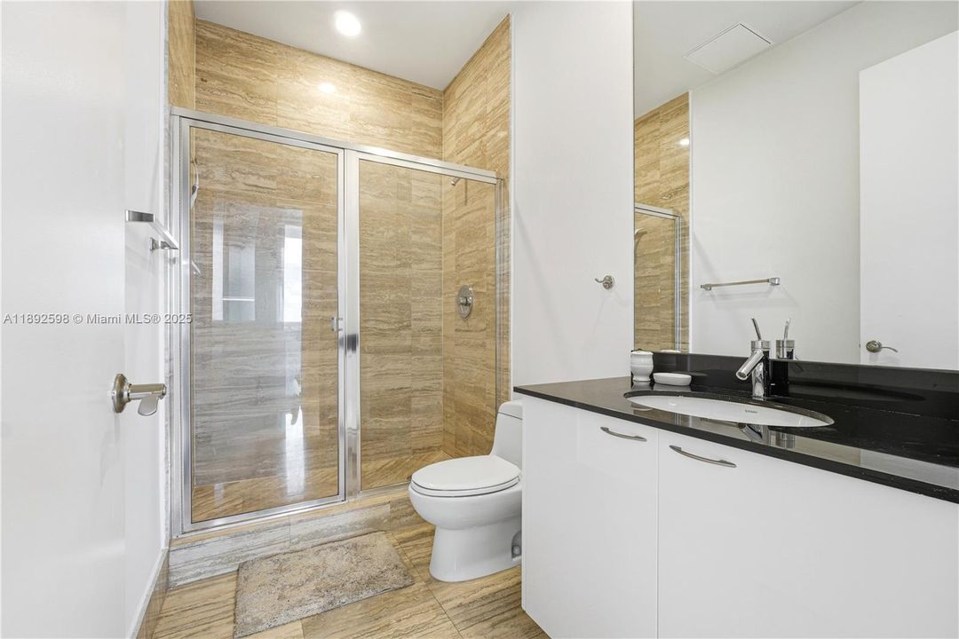 For Sale: $1,500,000 (2 beds, 2 baths, 1435 Square Feet)