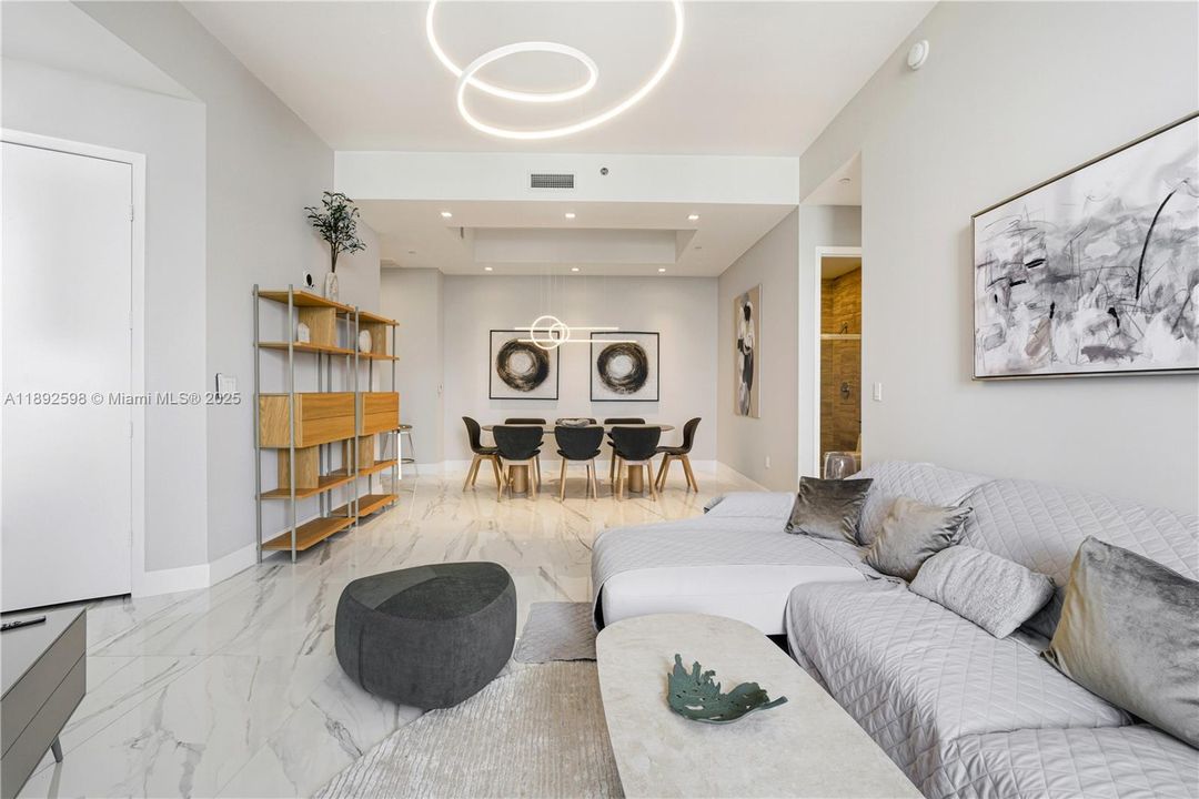 For Sale: $1,500,000 (2 beds, 2 baths, 1435 Square Feet)