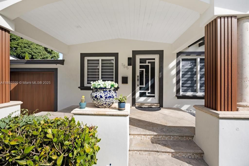 Active With Contract: $899,999 (3 beds, 2 baths, 2419 Square Feet)