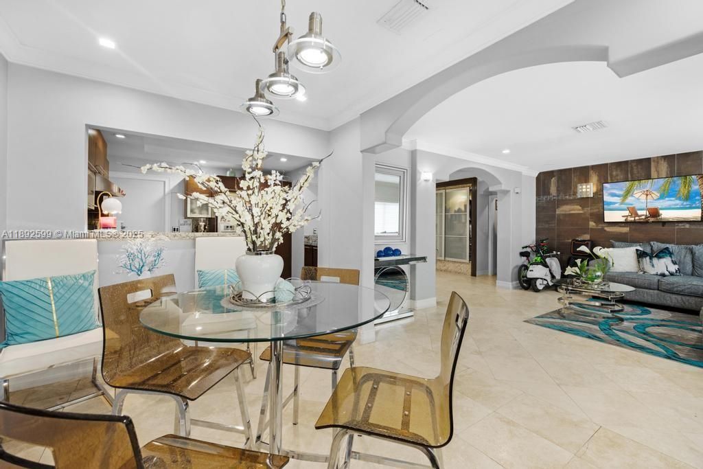 Active With Contract: $899,999 (3 beds, 2 baths, 2419 Square Feet)