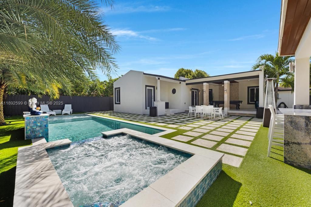 Active With Contract: $899,999 (3 beds, 2 baths, 2419 Square Feet)