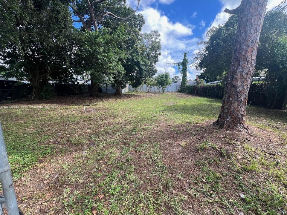 最近售出: $249,000 (0.17 acres)