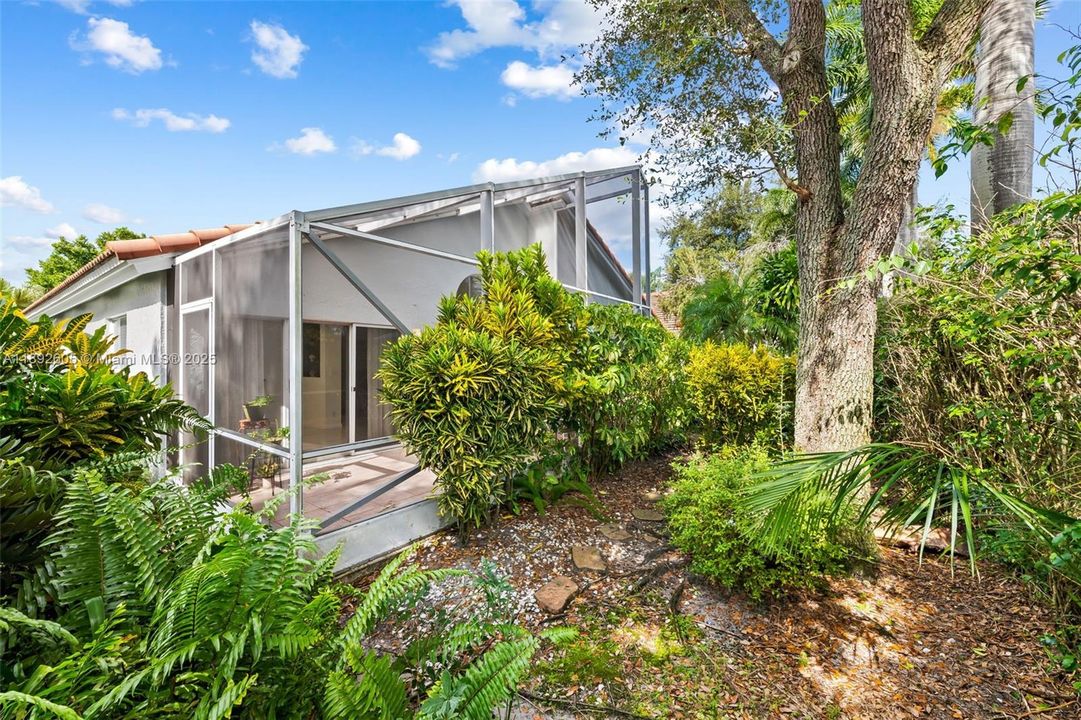 En Renta: $3,100 (3 camas, 2 baños, 1937 Pies cuadrados)