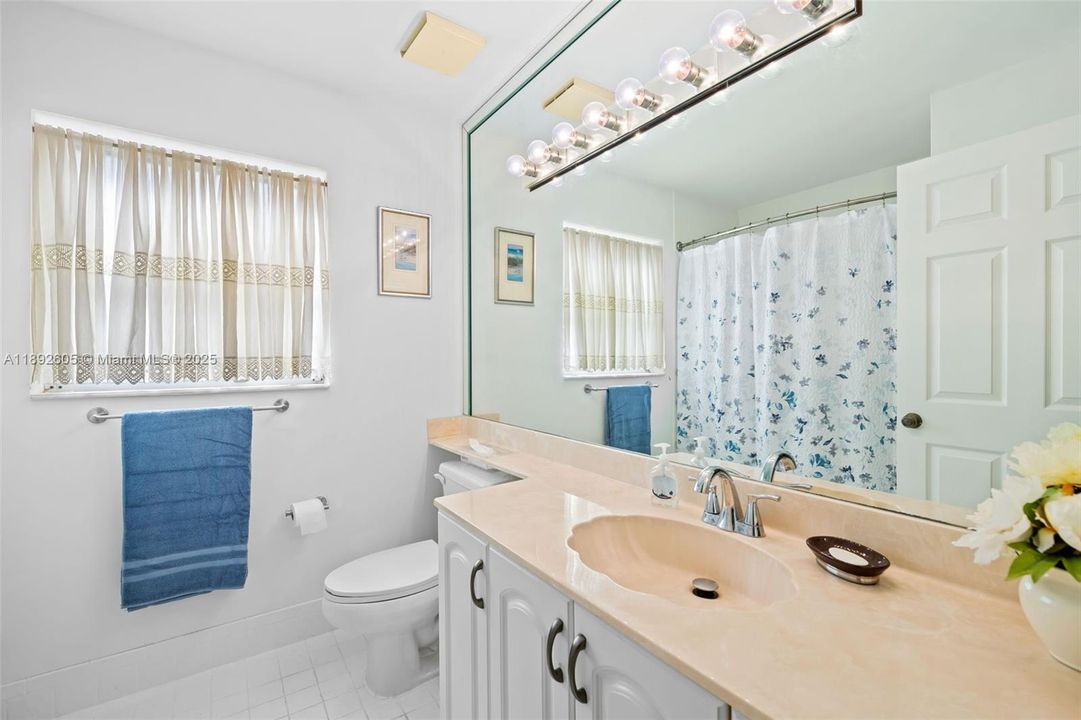 En Renta: $3,100 (3 camas, 2 baños, 1937 Pies cuadrados)