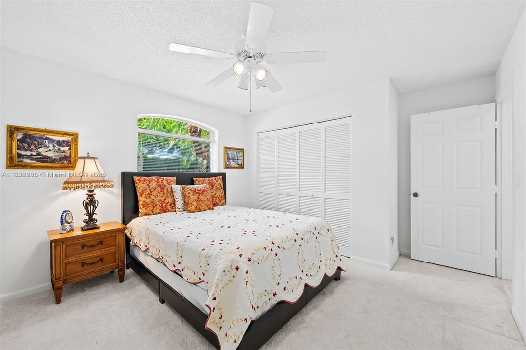 En Renta: $3,100 (3 camas, 2 baños, 1937 Pies cuadrados)