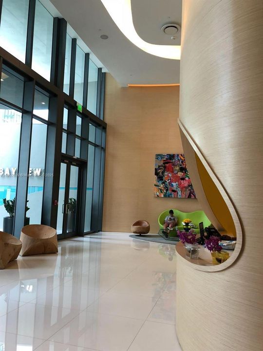 Recently Rented: $5,300 (2 beds, 2 baths, 1152 Square Feet)