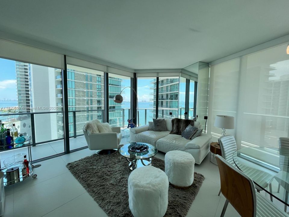 Recently Rented: $5,300 (2 beds, 2 baths, 1152 Square Feet)