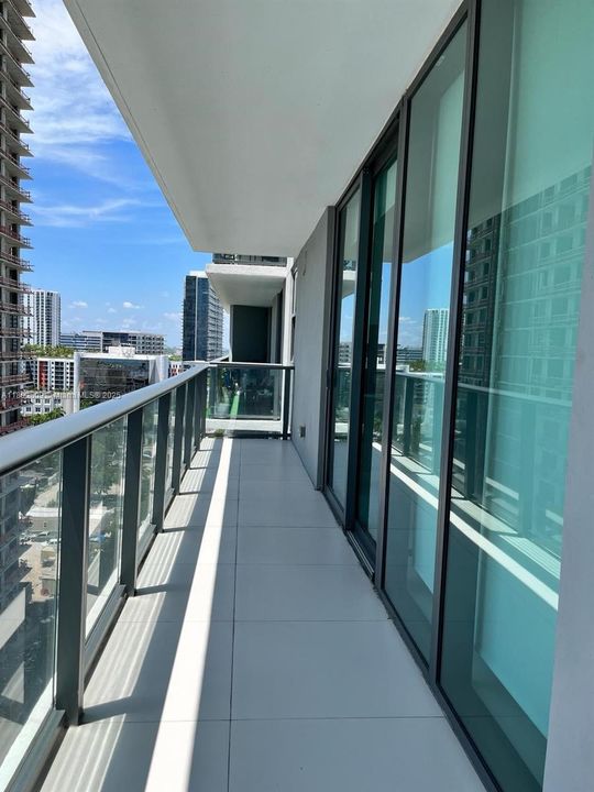 Recently Rented: $5,300 (2 beds, 2 baths, 1152 Square Feet)