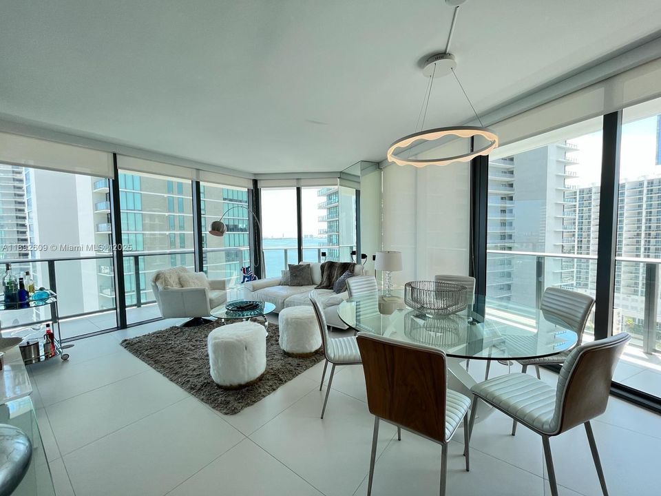 Recently Rented: $5,300 (2 beds, 2 baths, 1152 Square Feet)