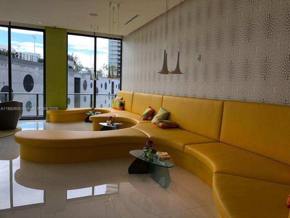 Recently Rented: $5,300 (2 beds, 2 baths, 1152 Square Feet)