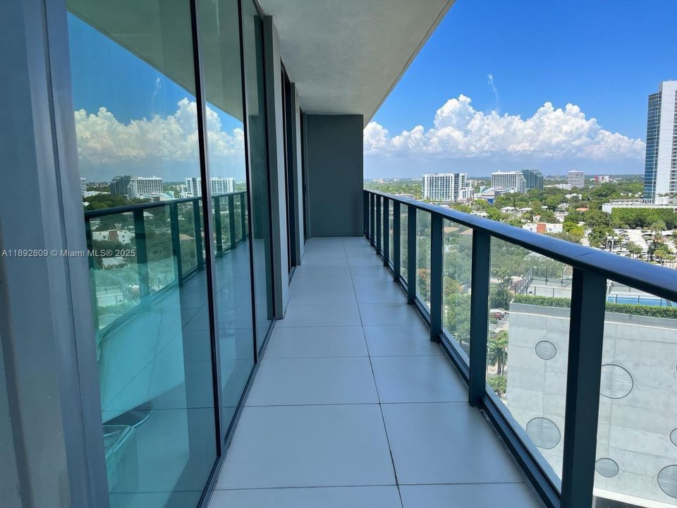 Recently Rented: $5,300 (2 beds, 2 baths, 1152 Square Feet)