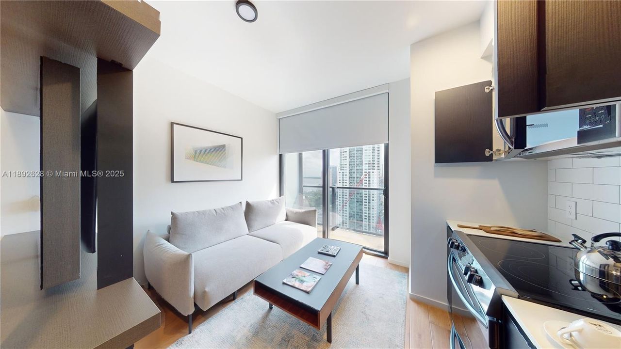 Active With Contract: $399,000 (0 beds, 1 baths, 362 Square Feet)