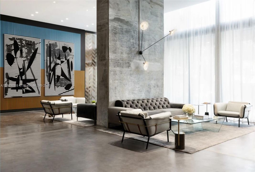 Active With Contract: $399,000 (0 beds, 1 baths, 362 Square Feet)