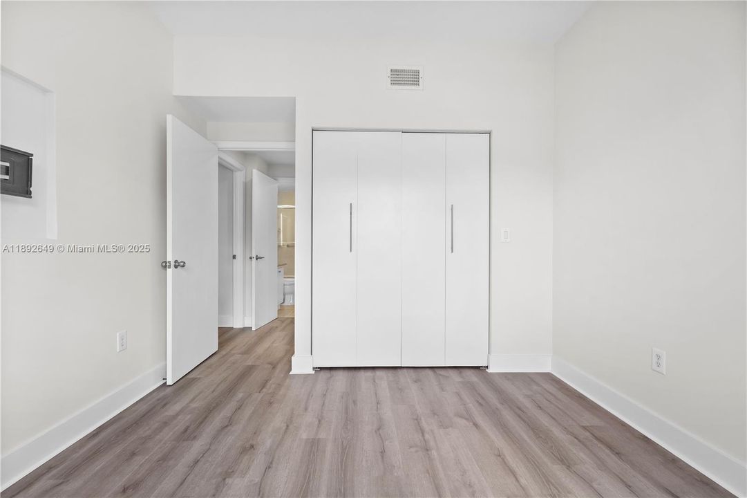 Recently Rented: $2,550 (2 beds, 2 baths, 969 Square Feet)